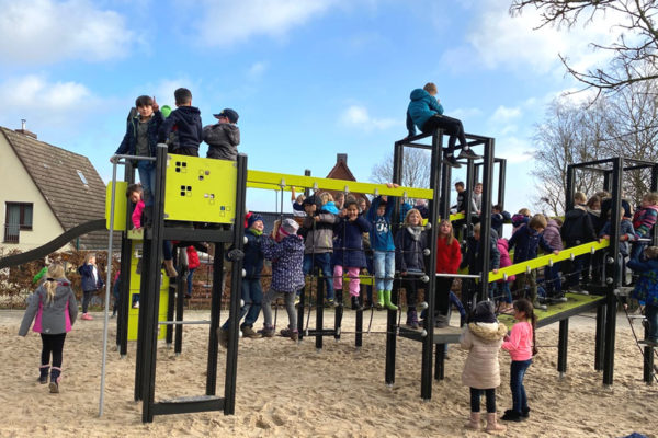 Große Freude an der Grundschule Kleibrok