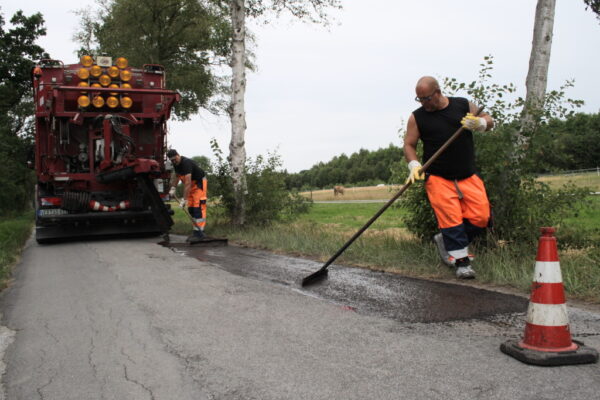 Gemeindestraßen werden ausgebessert